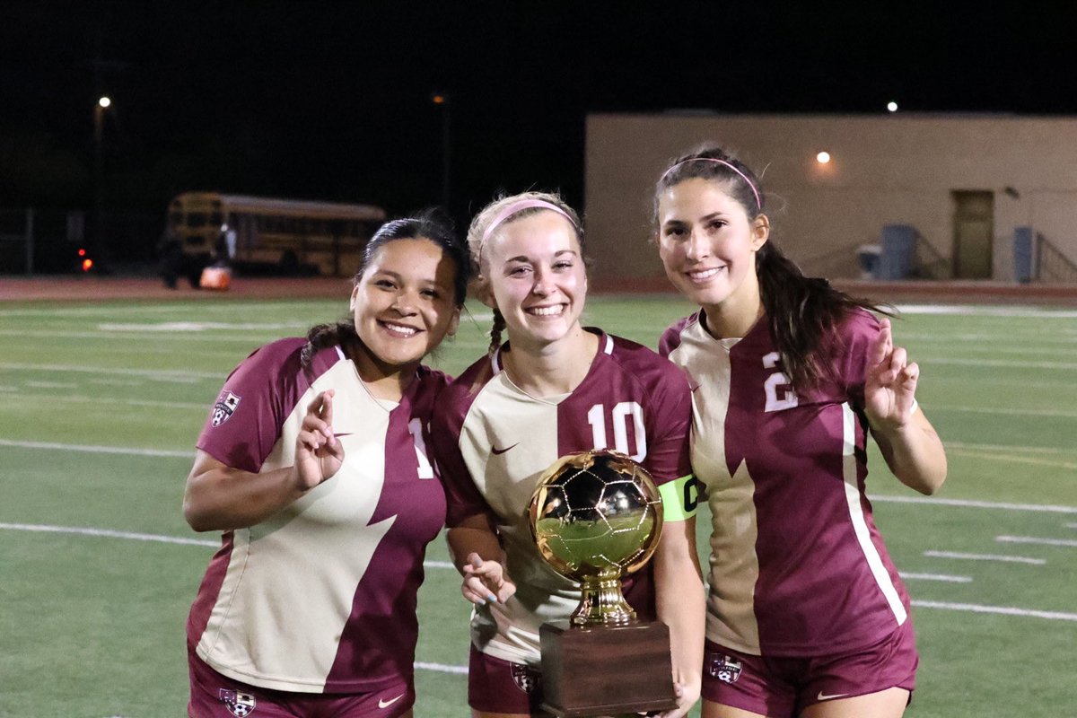 On to round 4 @RouseGirls with the dub over Cedar Park in the regional qtr finals Next up regional tournament! @RouseScrBooster @ElrodCoach @LethalSoccer @varsity_news #txhssoccer #uilplayoffs