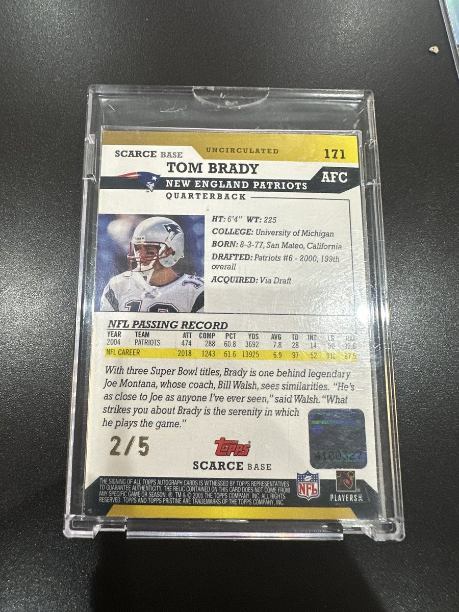 I recently acquired a pretty rare “scarce” Brady auto. This one needs to get slabbed up and vaulted! #thehobby #tb12 @TomBrady