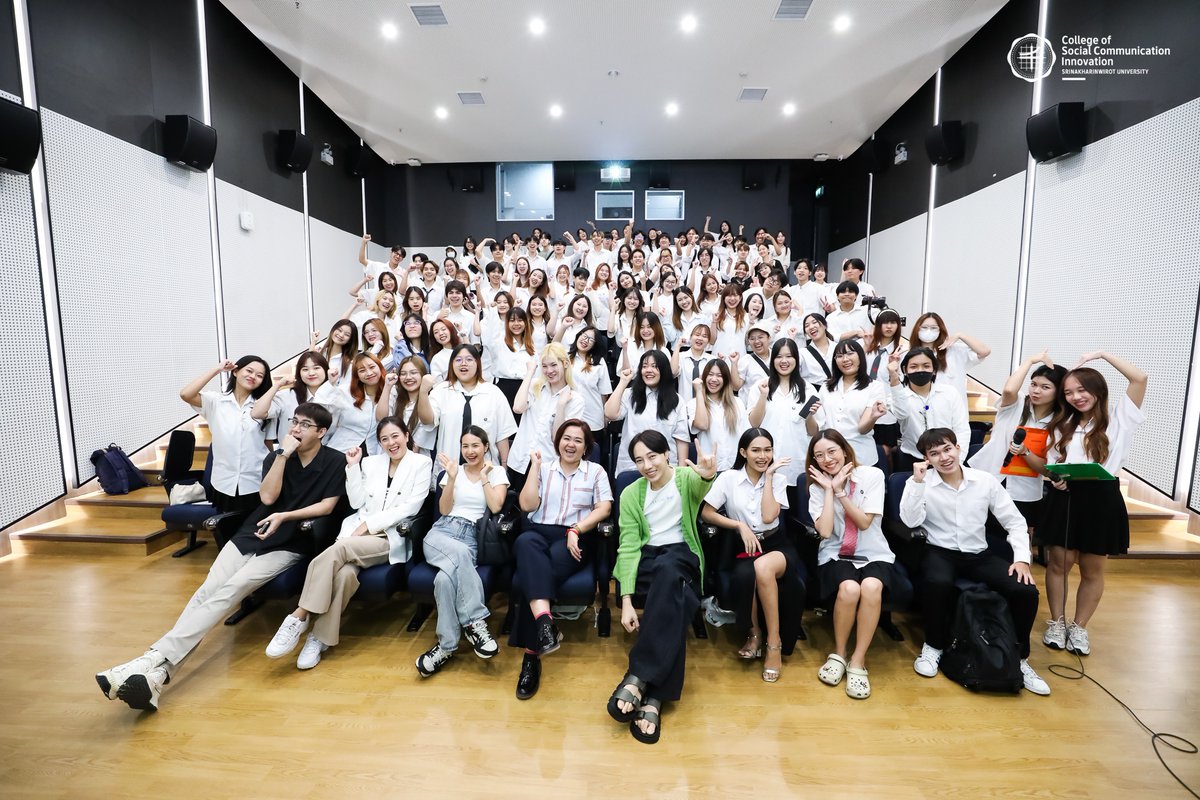 📷ภาพบรรยากาศ โครงการพัฒนาศักยภาพนิสิต : กิจกรรมสัมมนาเชิงปฏิบัติการกลยุทธ์การสื่อสารทางการตลาดและการบริหารจัดการภาพยนตร์และสื่อดิจิทัล facebook.com/cosciswunews/p… . 📷โดยวิทยากร - นนท์ อินทนนท์ หรือ นายวรวรรธน์ บุญชื่น - อ.ตวงกลม ทองทริสุทธิ์ . #cosci #swu #cosciswu #ทีมมศว #ทีมนวัต