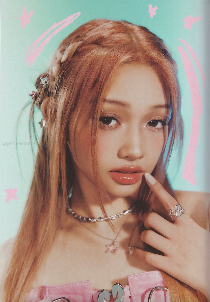 gehleesource's tweet photo. [SCAN] 'We Unis' Album Photobook - Gehlee https://t.co/efI87l63ku