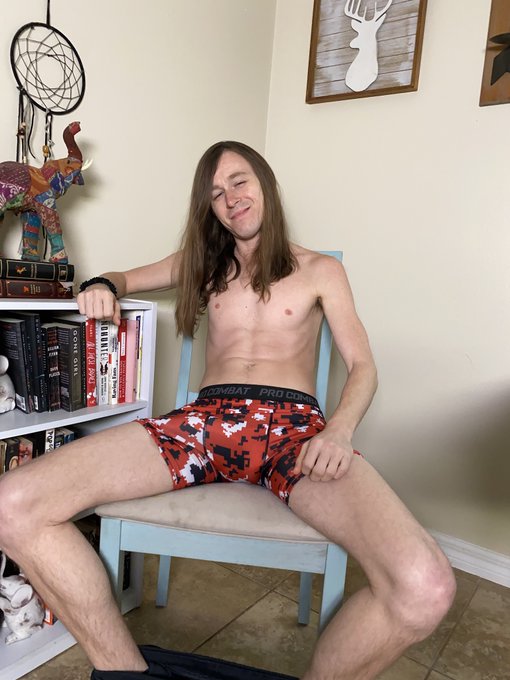 Well hello there 😊 https://t.co/yy5Wu7Jh22