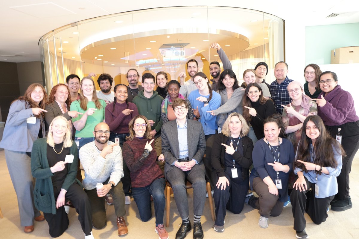 Pardis Sabeti (@pardissabeti) on Twitter photo Congrats to <a href="/ac_stanton/">Allie Stanton</a> <a href="/sabeti_lab/">sabeti_lab</a> @harvard Virology PhD graduate successfully defending a tour de force thesis “Massively Parallel Approaches to Functional Characterization of Natural and Engineered VIruses” 🎓🧪 🦠 1/10 🧵 Congrats to <a href="/ac_stanton/">Allie Stanton</a> <a href="/sabeti_lab/">sabeti_lab</a> @harvard Virology PhD graduate successfully defending a tour de force thesis “Massively Parallel Approaches to Functional Characterization of Natural and Engineered VIruses” 🎓🧪 🦠 1/10 🧵