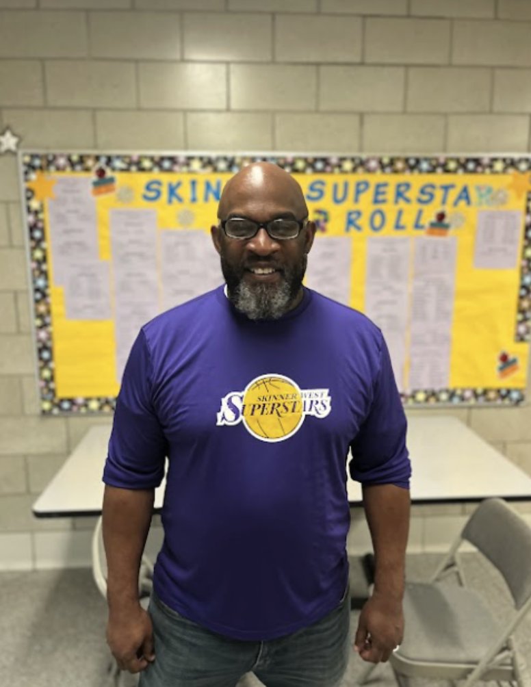 CPSNetwork6's tweet image. 🧵2/2 "Dr. Brown actively engages with all stakeholders addressing their needs with care. His reliability and commitment shine through making him a trusted leader in our community. Thank you, Dr. Brown, for your outstanding contributions to Skinner West! "👏