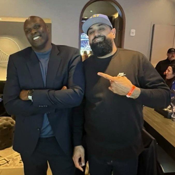 afoyle3131's tweet photo. Kicking off April in the Pepsi Suites pregame.
Great Convos with Good People.
#warriors #dubnation #community #pepsi #chasecenter #SF #pregame #suites #adonalfoyle https://t.co/dg8eM180gh