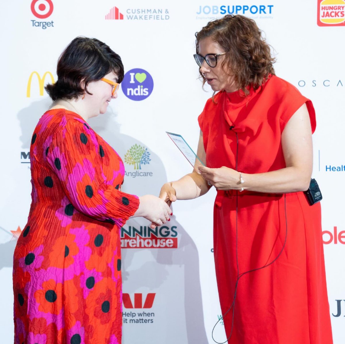 Congrats to Dina Kremer for 20+ years at #PLCSydney, celebrated at the Jobsupport awards👏Recognising the contributions of people with disabilities in the workplace, her service is invaluable🫶 📸Melissa Watters (Head of Junior School), Dina & @AmandaRishworth