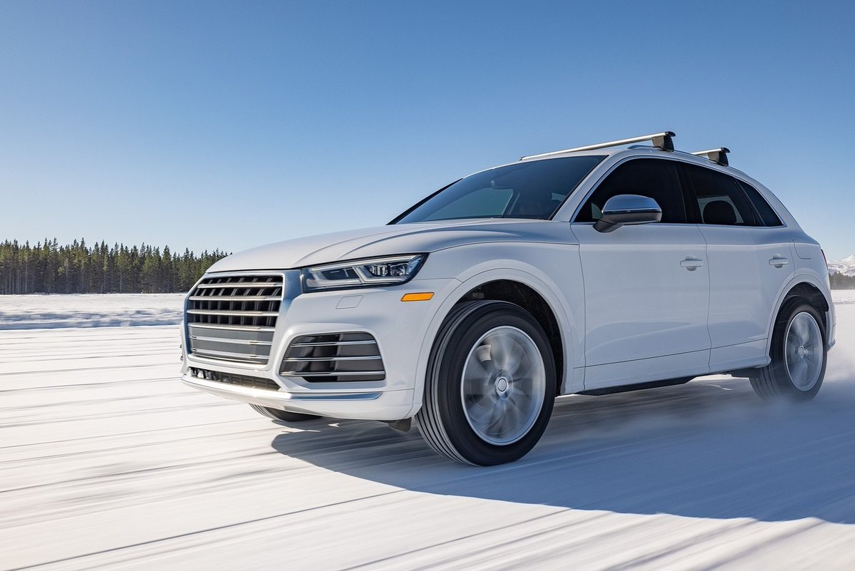 vikingsonsol's tweet image. Car lovers, unite! Let's talk horsepower, torque, and everything in between. #CarTalk #AutoLove