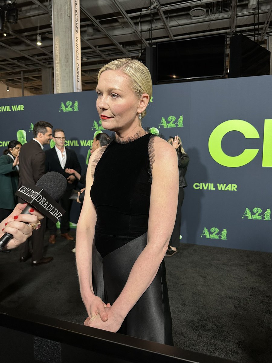 A night of uplifting content at the premiere of #CivilWar, with the OG Kirsten