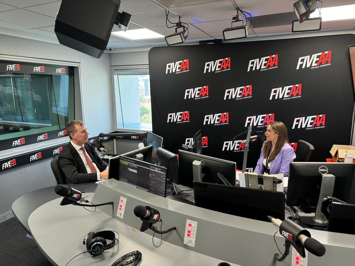 Dropped in to talk about planning across South Australia with @1395FIVEAA’s @Staceylee_