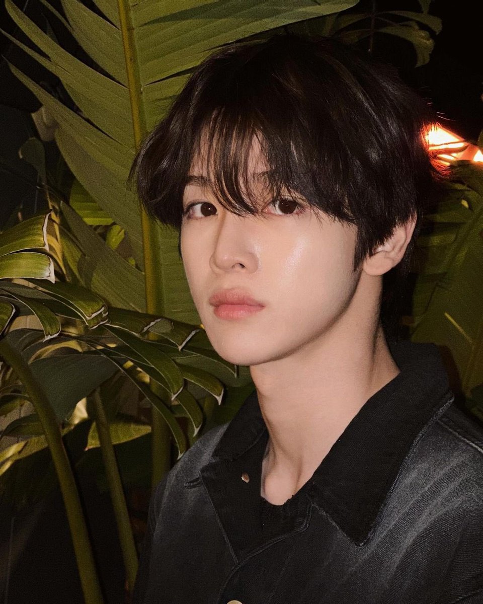 22insoul's tweet image. 최근 성찬이 분위기
한번도 본 적 없는 거라서 
어찌해야할 바를 모르겠음 🥹