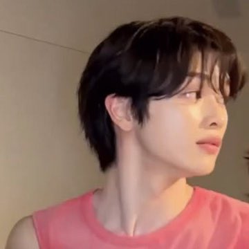 22insoul's tweet image. 최근 성찬이 분위기
한번도 본 적 없는 거라서 
어찌해야할 바를 모르겠음 🥹