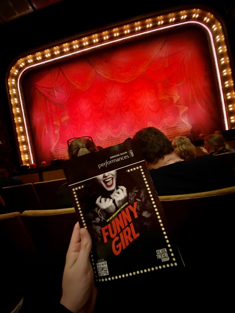 Won the @TodayTix lotto, and I’m just casually watching one of the best performances I’ve ever seen in my life. Seriously INCREDIBLE and it’s just intermission! @FunnyGirlBwy @CTGLA