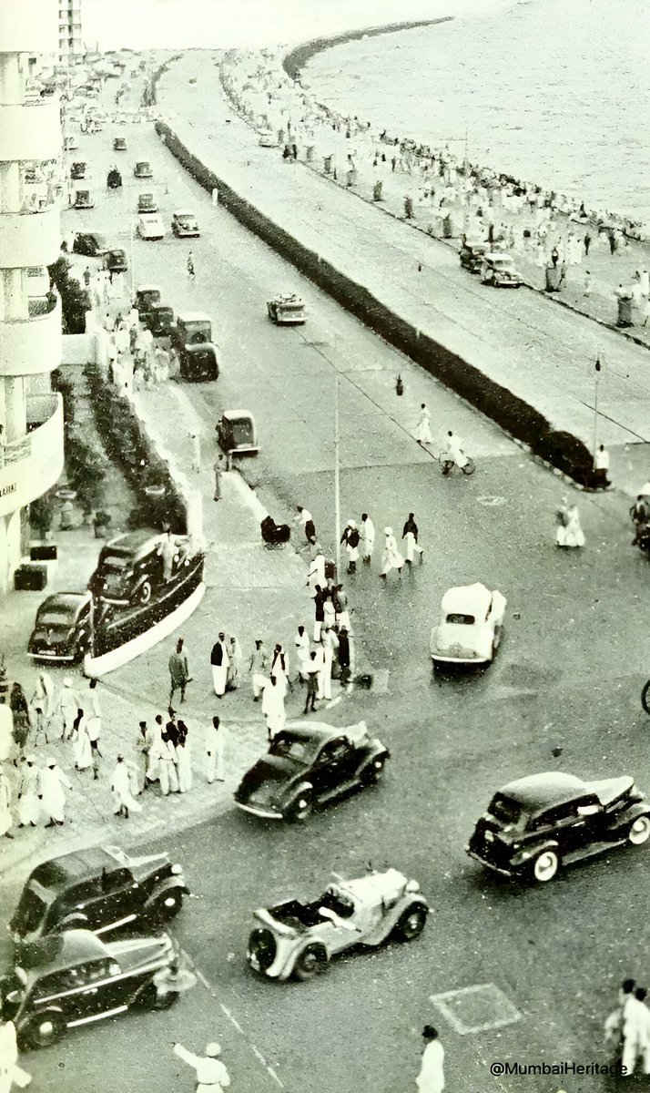 1953: Looks like a Sunday evening at Marine Drive, Mumbai.