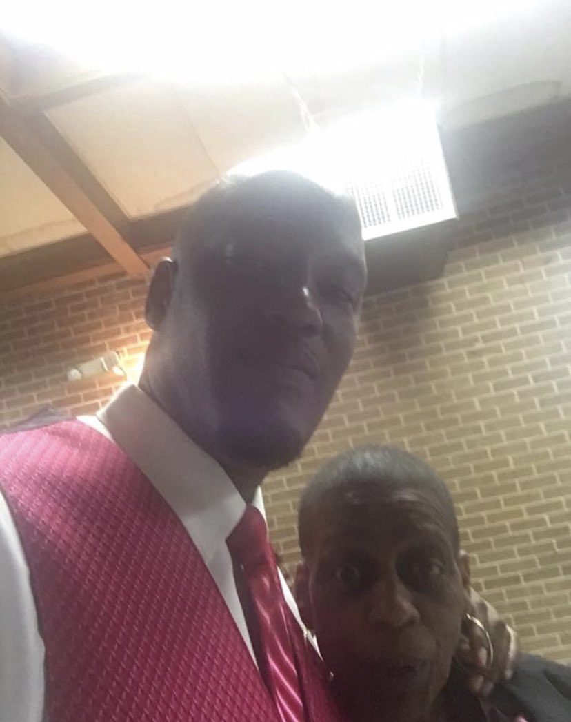 Leon Veal tweet media