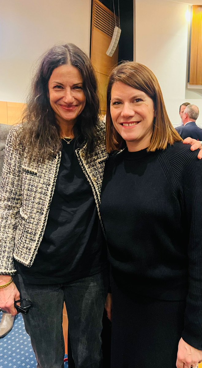 GroupeAudiens's tweet image. Depuis 1968, les 𝗝𝗲𝘂𝘅 𝗺𝗼𝗻𝗱𝗶𝗮𝘂𝘅 𝗦𝗽𝗲𝗰𝗶𝗮𝗹 𝗢𝗹𝘆𝗺𝗽𝗶𝗰𝘀 réunissent des athlètes en situation de handicap mental pour leur permettre de vivre la joie du sport.

@SPillonca et Fabien Bouillaud ont suivi la préparation et le parcours de Jordan, Coraline et…