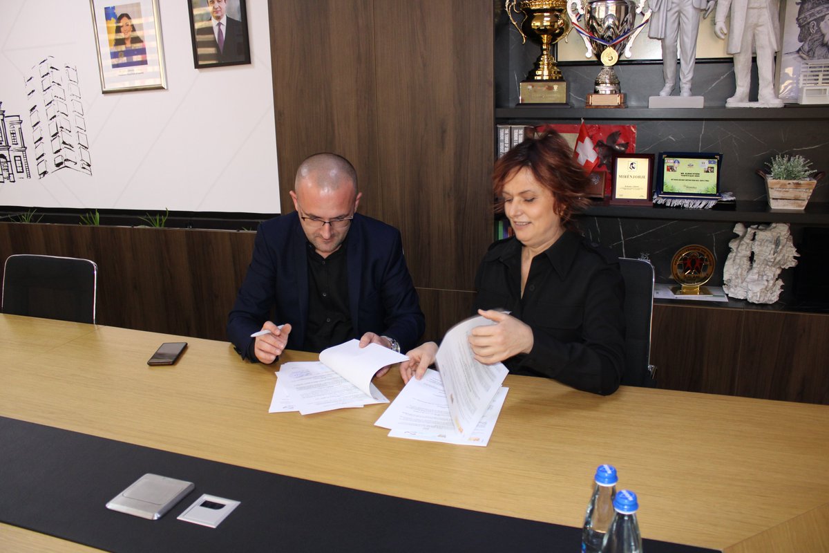 German Federal Foreign Office and ASB support victims of domestic violence in Gjilan asb-see.org/german-federal… 
@AuswaertigesAmt @asb_see 
#DomesticViolence #DomesticAbuse #Awareness #supportwomen #wehelphereandnow