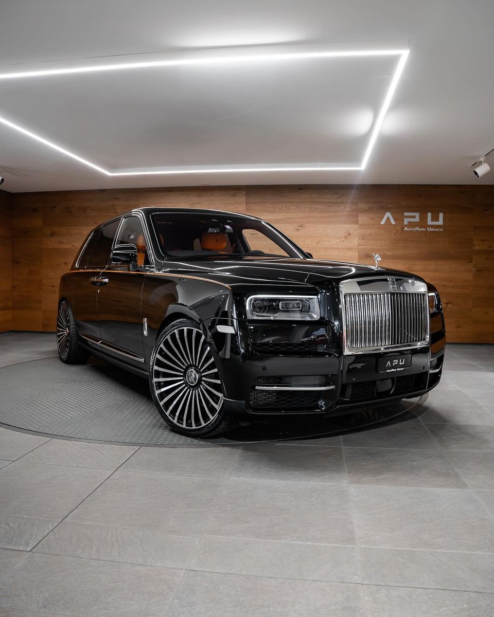 Rolls-Royce Cullinan 🕸️