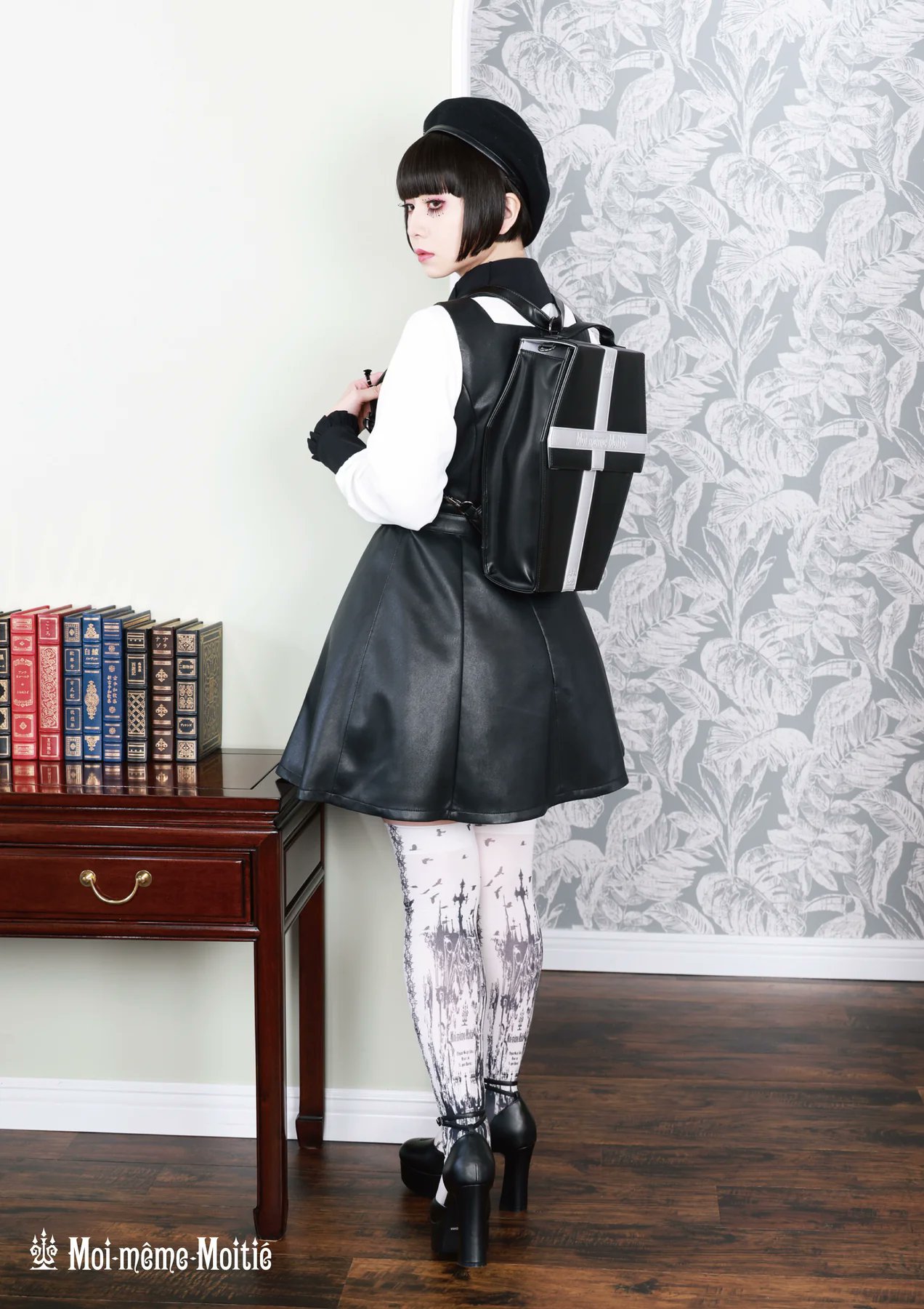 【未使用】Moi-meme-Moitie 棺バッグ / コフィンバッグ 新品 moi-meme-moitie モワティエ 棺バッグ コンフィバッグ