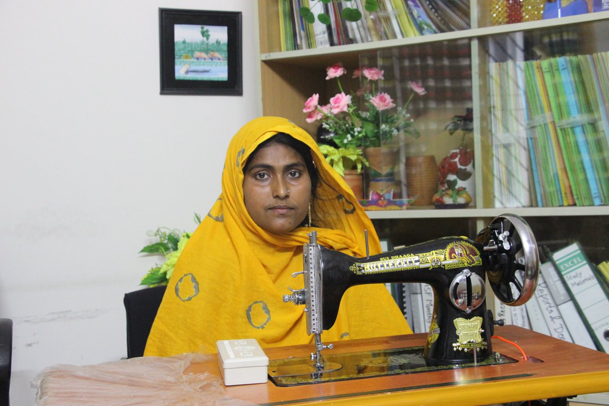 BD_ASF's tweet image. On April 3, 2024, the Inner Wheel Club of Dhaka North West exhibited generosity by donating two sewing machines to the acid survivors will assist them in their income generation. 

Read More: acidsurvivors.org/inner-wheel-dn…