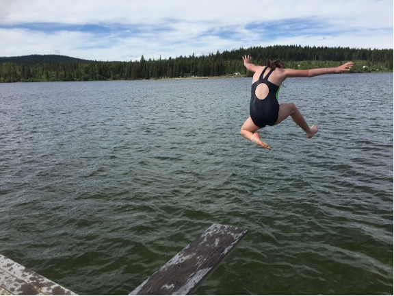 Why Children Need Risk, Fear, and Excitement in Play – And why adults’ fears put them at risk. From this article by @mbrussoni: 👇 outdoorplaycanada.ca/2024/03/22/why… ___ #Play #OutdoorPlay #OutdoorPlayCA #Canada #Policy #Programming #ActivePlay #RiskyPlay