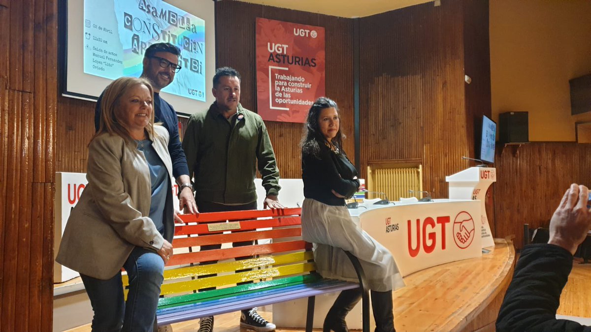 🏳️‍🌈Enhorabuena @UGTAsturias y @edupaneque por haber constituido el Área LGTBI en Asturias y haber sido elegido coordinador de la misma. 🏳️‍⚧️Mucho trabajo por delante pero seguro que lo resolveremos con mucho éxito!