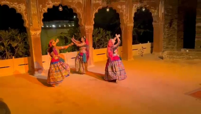 The UN team also interacted with some of 🇮🇳's incredible cultural heritage at historic #NeemranaFort, including the country’s most recently inscribed @UNESCO Intangible Cultural Heritage marvel – the Garba dance from Gujarat!