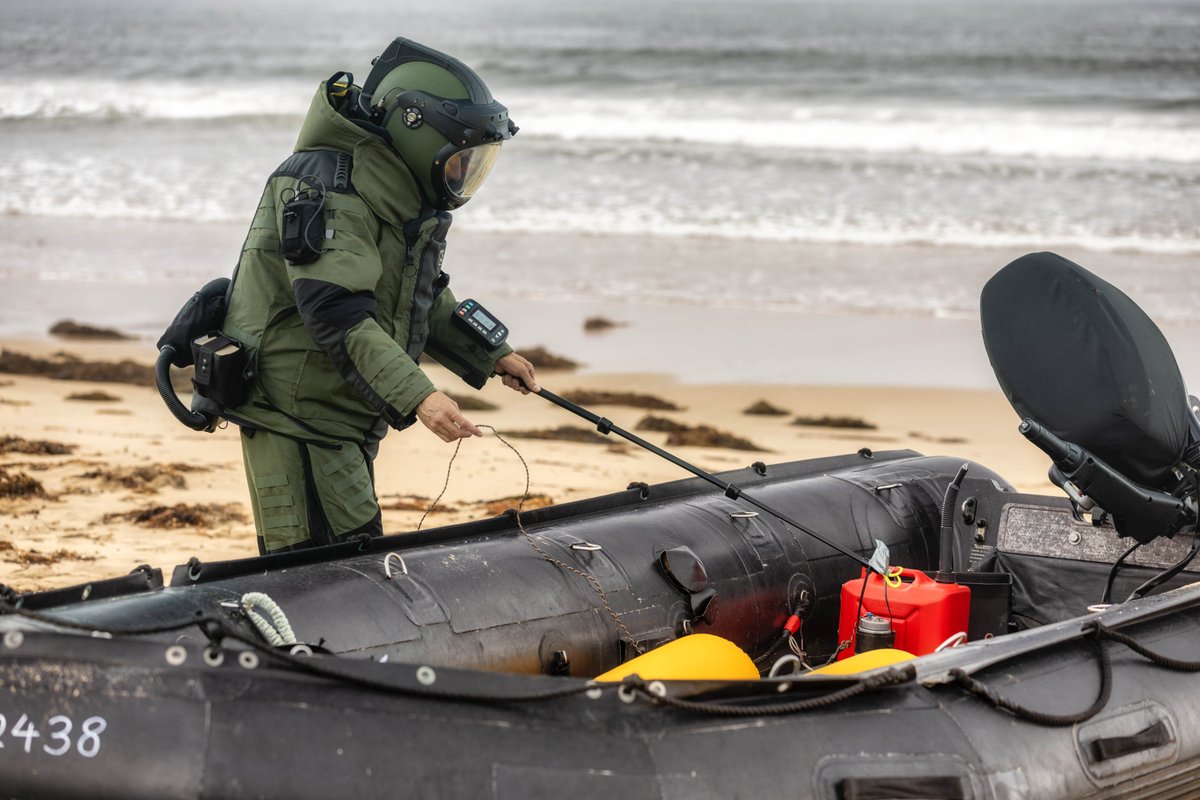 Dive teams from #AusNavy, @USNavy & @NZNavy have been working together on Exercise Dugong 24 this month. The Navy led combined mine warfare exercise aimed to develop a range of mine warfare skills, tactics, techniques & procedures in company with allies & industry partners.🇦🇺🇺🇸🇳🇿