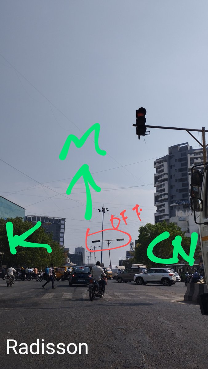 @PMCPune At kharadi, This signal from Radisson Blu to reliance if off when Red. Causes confusion.
Green is working.
Time  : 3.15pm 3rd April.
Please inspect and fix 
@SantoshBharne09 @KhswaPune @Kharadicivic @Kharadiresiden1