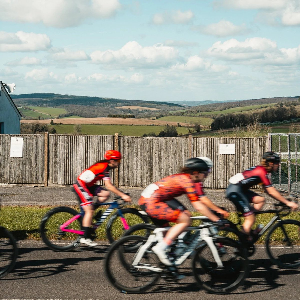 Impressions of the RCR Fat Creations Goodwood Road Race by 📸 Tom Austin. Ft. @O_E_Hurdle @TomHeal10 @laurencyclist & Callum Slade #hellyeah