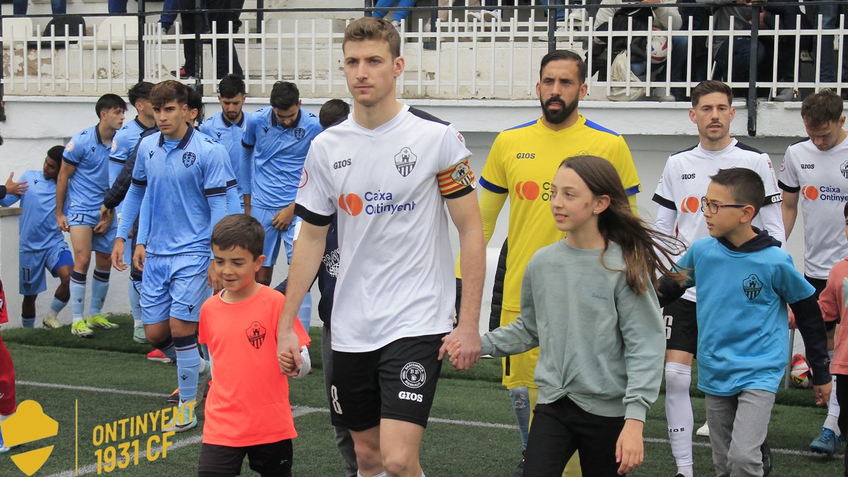 ©️ Capità 🖤🤍

⬆️ <a href="/AlbertoOsoro/">Alberto Osoro</a>