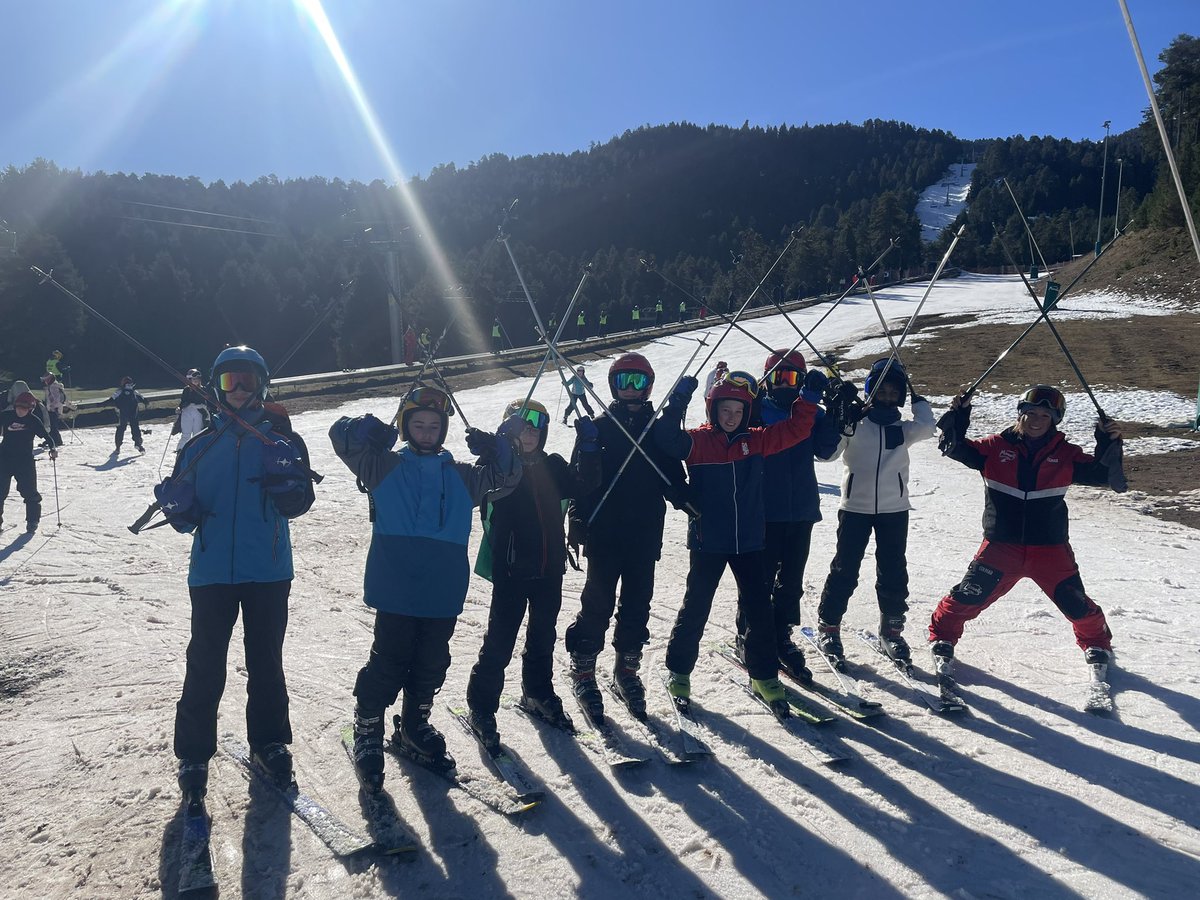 St Lawrence College | Ski Trips tweet media