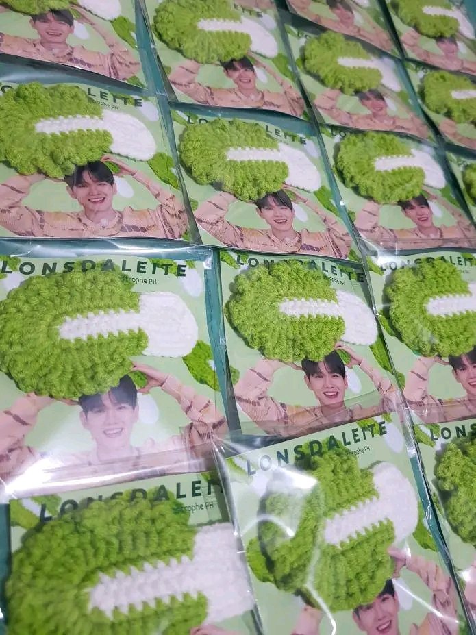 Another Fan Support Freebies coming your way from yours truly and @LsTOWN1485 🍓strictly 1:1 🍓 follow me 🍓like & rt the post 🍓 open for donation & trade #LonsdaleiteinManila #LONSDALEITEinMNL #Baekhyun_Lonsdaleite #Baekhyun #EXO #EXOL