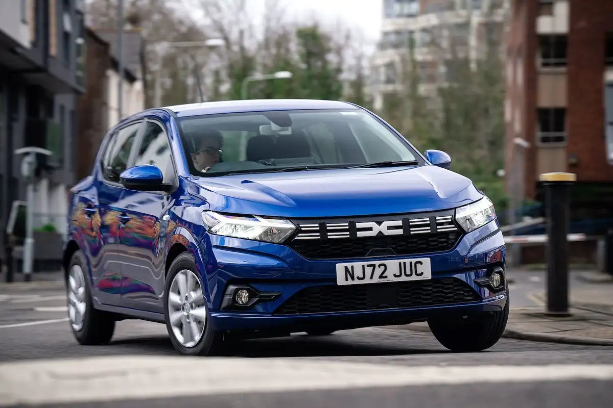 whatcar's tweet image. REVIEW: @daciauk has introduced a new range-topping trim to the Sandero line-up 👀 

Let's see if it's worth considering, or if its Citroën C3 and Volkswagen Polo rivals still make most sense as a budget buy buff.ly/3gYzLaw