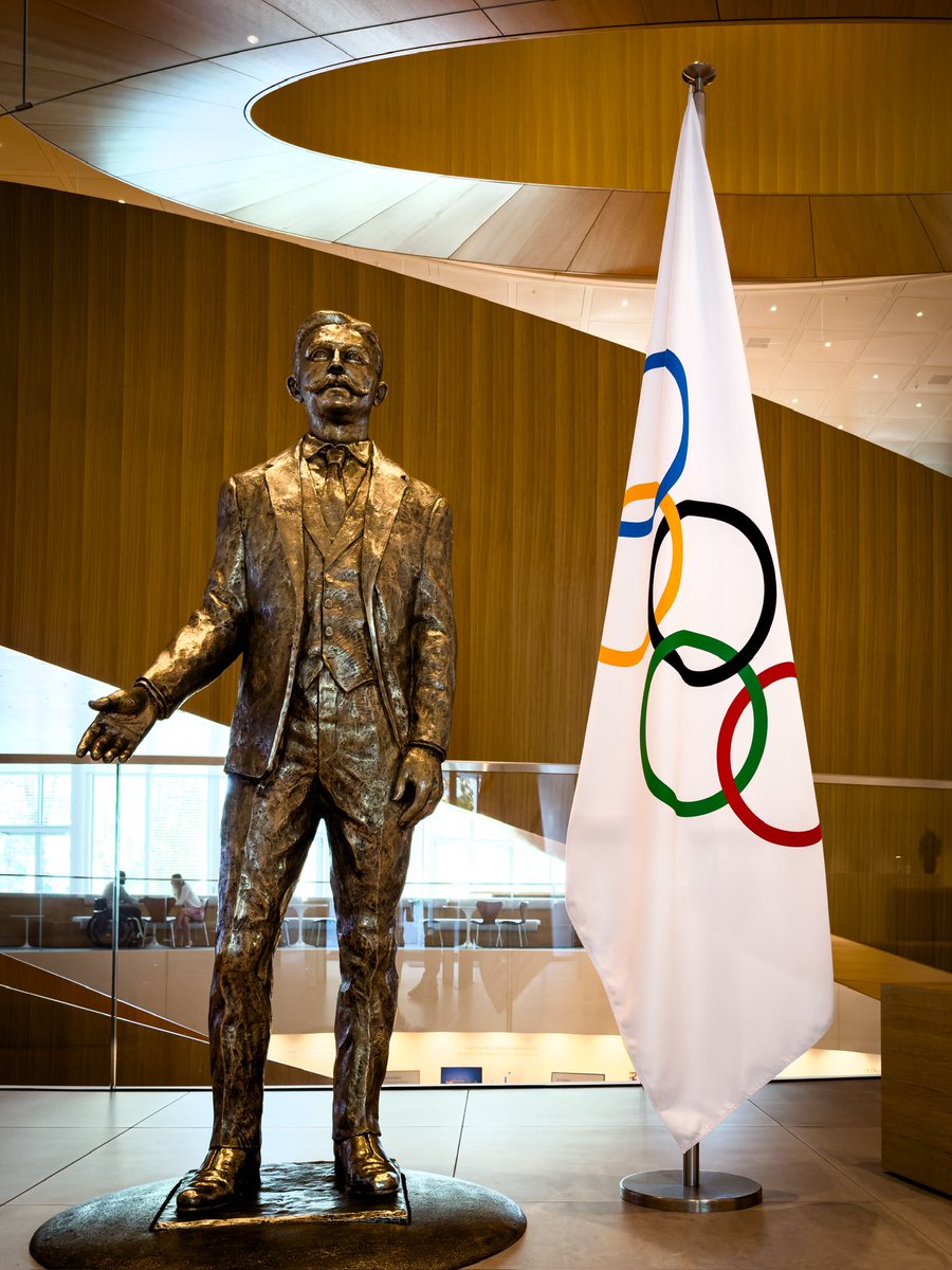 sandradimbour's tweet photo. #bonjour
The #renovator 🙂 #InternationalOlympicCommittee #lausanne #switzerland
Oct. 2023
Color version
#nopeople #statue #flag #rings #olympics #moment #shotnyme #shotoniphone #iphonephotography #mobiography #mobitog #reponsesphoto #instaolympics #placetosee https://t.co/CxRw7gYuM9