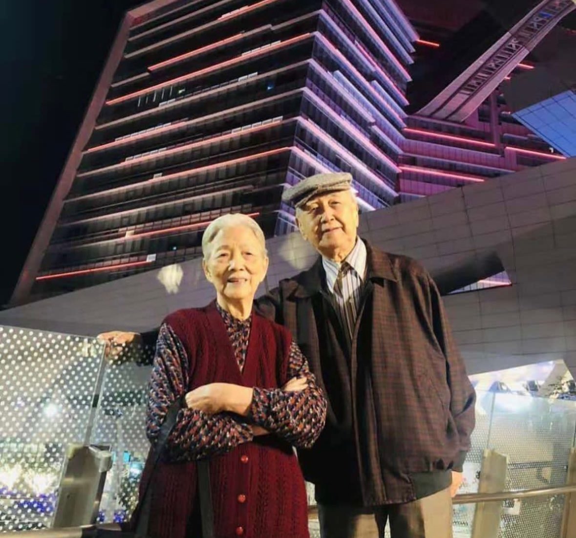 Erika Lee tweet media