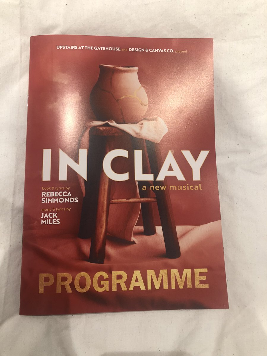 Run to see the *gorgeous* @inclaymusical at @GatehouseLondon in Highgate b4 the current run ends this Sun 7 Apr. Stunning performance from @RosalindoFord but I hear @elliee_walshhh is just as mesmerising. Proud to know Becca Simmonds, Jack Miles & @GraceTaylor_MT WHAT a show!!