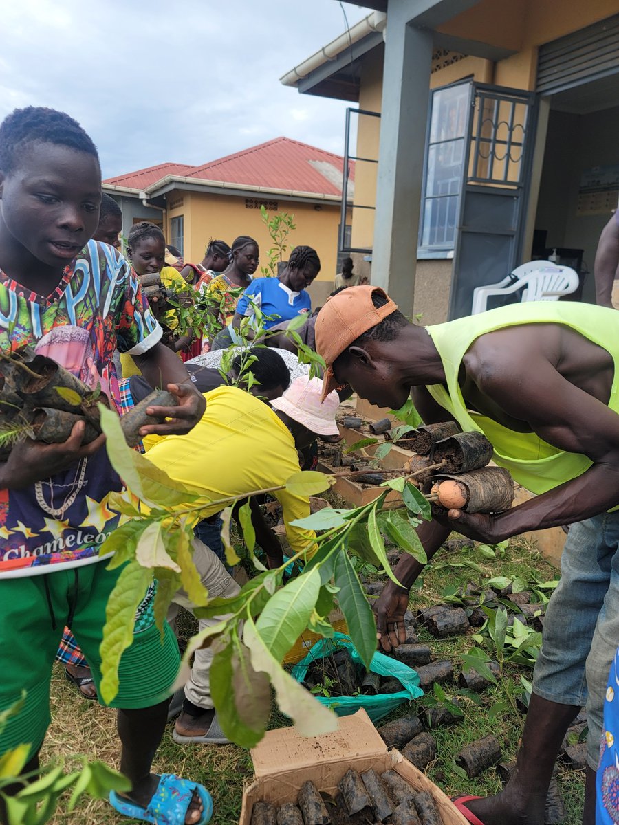 Youth in oil-affected communities deserve better. Disrupted education and environmental risks threaten their future. It is time to prioritize their needs and ensure a brighter future for our young generation #ProtectOurYouth #Economicempowerment