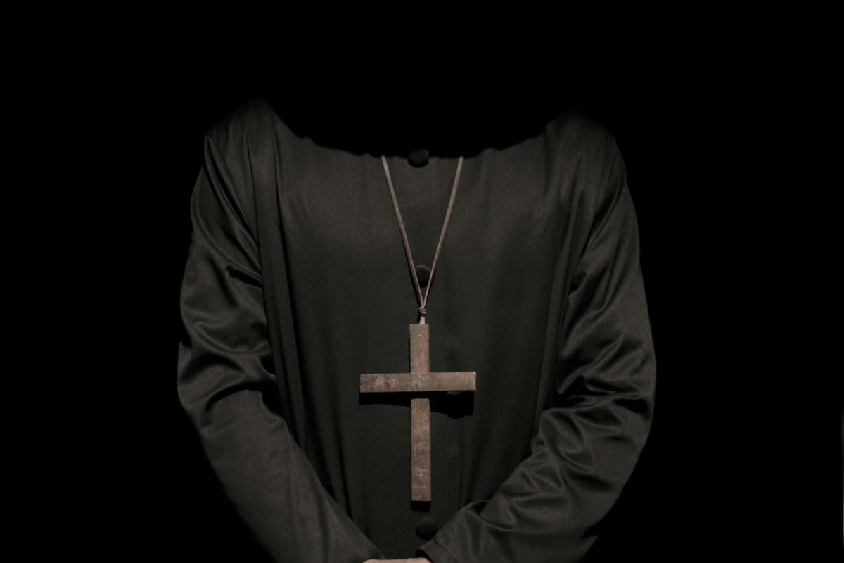 NationAfrica's tweet photo. A Catholic priest who was found guilty of sexually assaulting a minor has had his sentence reduced by a court in Mombasa from 7 years in jail to a 3-year probation where he'll be tasked with educating congregants about the Sexual Offences Act. Thoughts?
#Talk2Nation https://t.co/l8KYtBJnUp