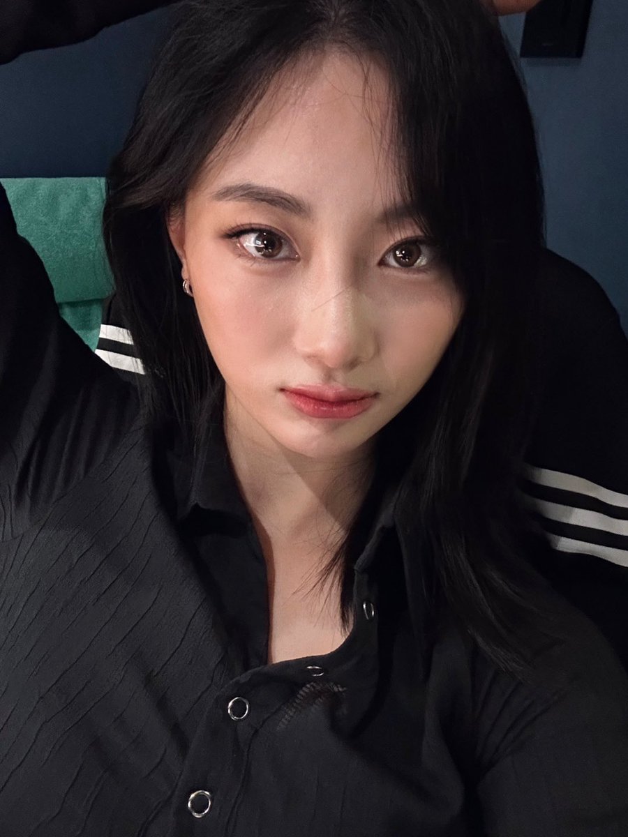 PRIMROSE_MEMBER's tweet photo. 오늘 하루도 행복하자💫

#PRIMROSE #프림로즈 #NAHYUN #나현 https://t.co/KxBuRdwRWb