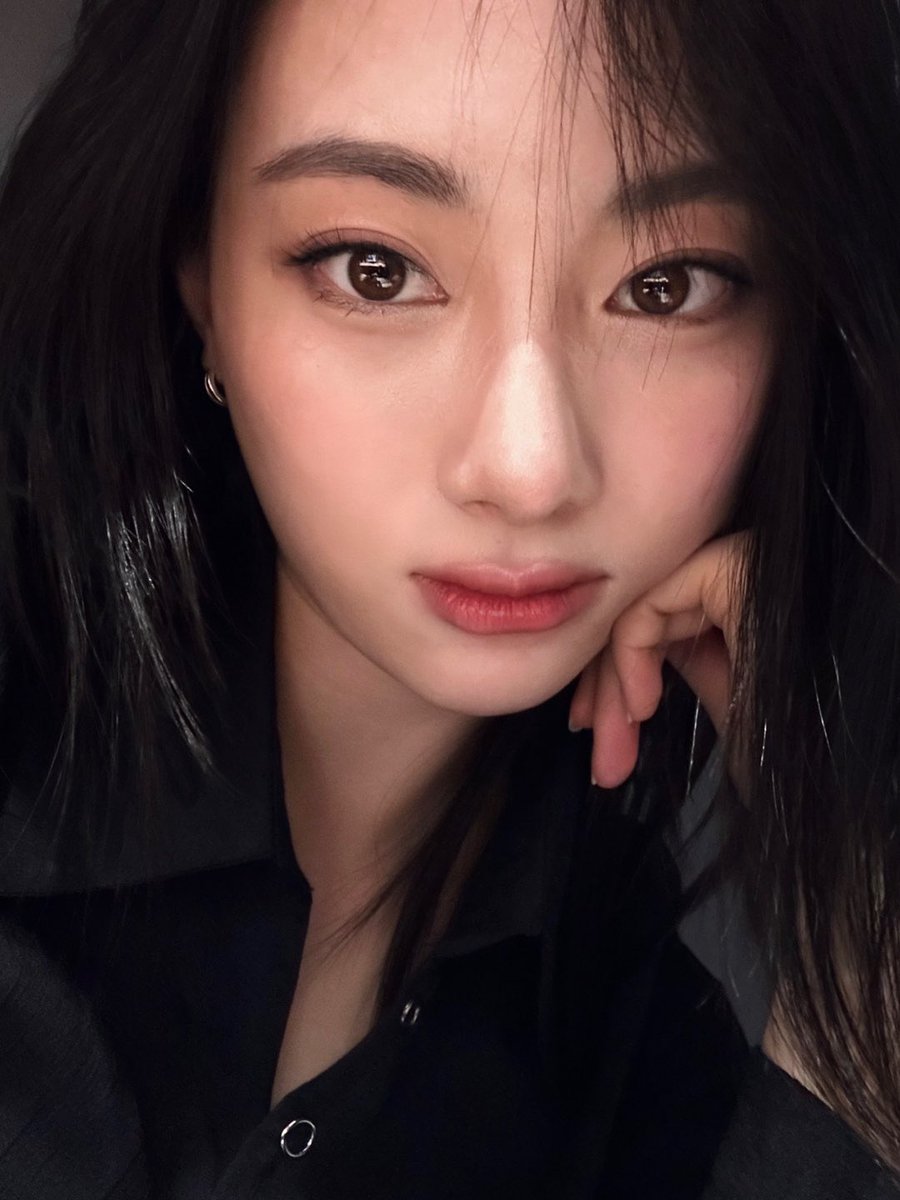 PRIMROSE_MEMBER's tweet photo. 오늘 하루도 행복하자💫

#PRIMROSE #프림로즈 #NAHYUN #나현 https://t.co/KxBuRdwRWb