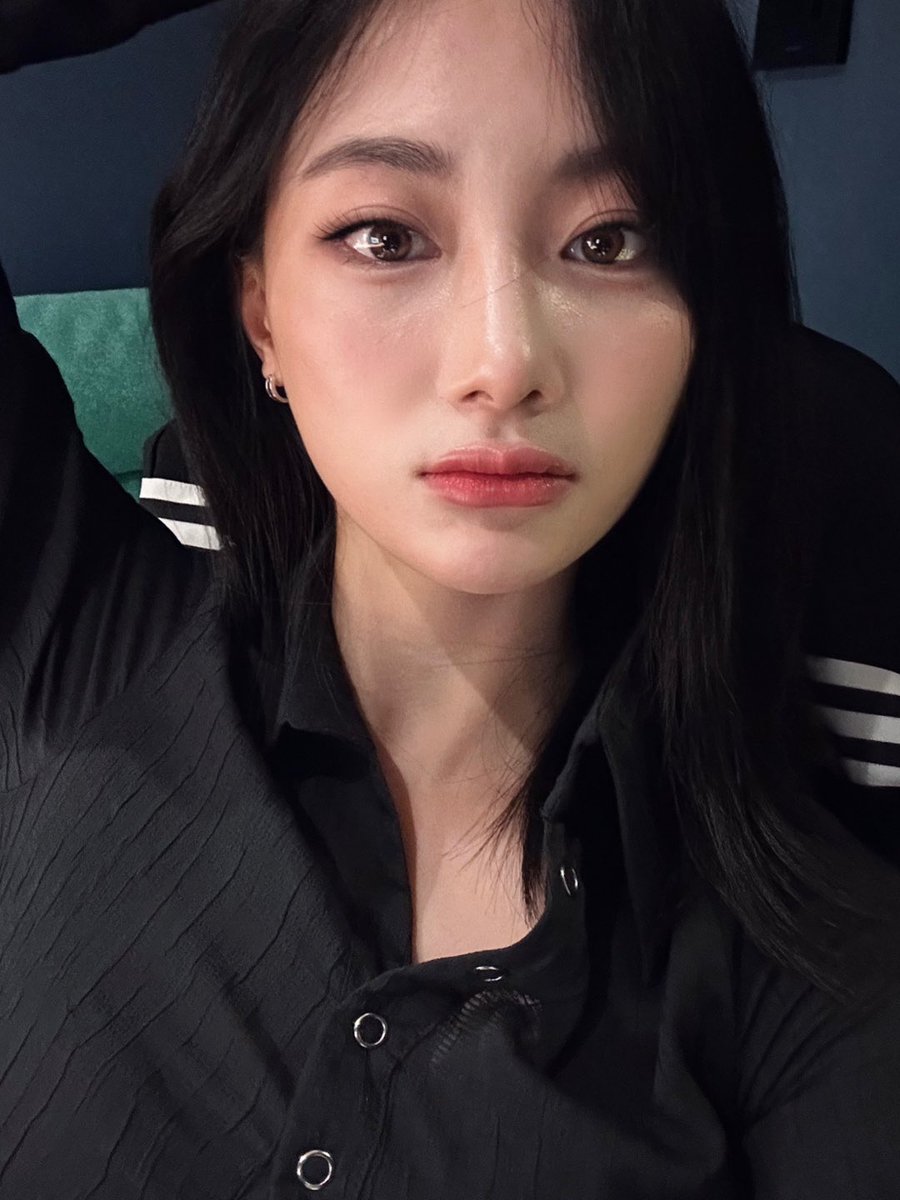 PRIMROSE_MEMBER's tweet photo. 오늘 하루도 행복하자💫

#PRIMROSE #프림로즈 #NAHYUN #나현 https://t.co/KxBuRdwRWb
