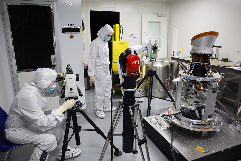 Just completed the alignment and vibration testing of half of the 26 cameras that will be aboard the @esa #PLATO space observatory. Big up to the team 🙌 #CSL @UniversiteLiege @OHB_SE csl.uliege.be/cms/c_19588553…