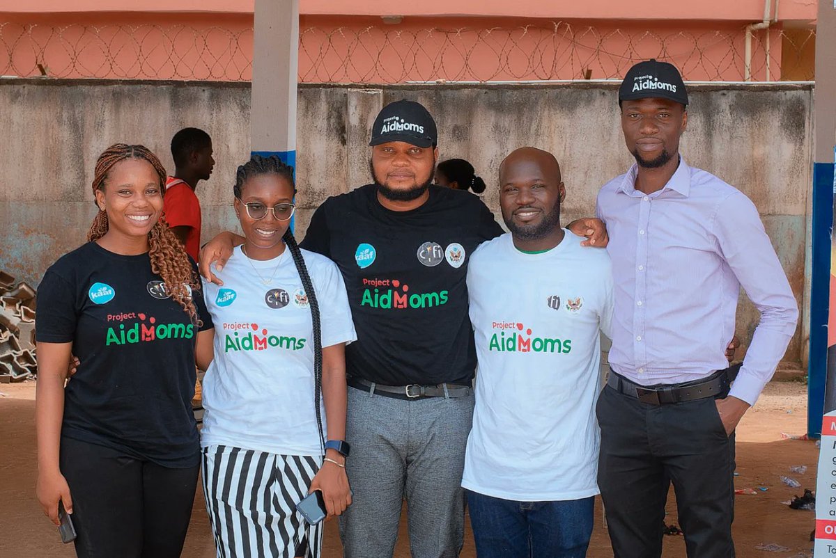 The faces of our volunteers (MGANGs) at the Project Aidmoms free medical outreach/diagnosis for pregnant women at the Likosi community. . Project sponsored by @WorldConnectUS #milecentfoundation #Milecent #outreach #empowernment #mgangs