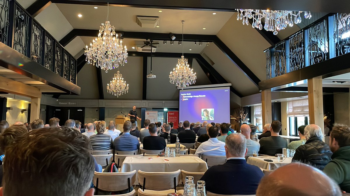 jantytgat's tweet photo. @Gkunst kicks off #DuCUG with a session on the impact of AI on (E)UC. https://t.co/3otYxe7Nlc
