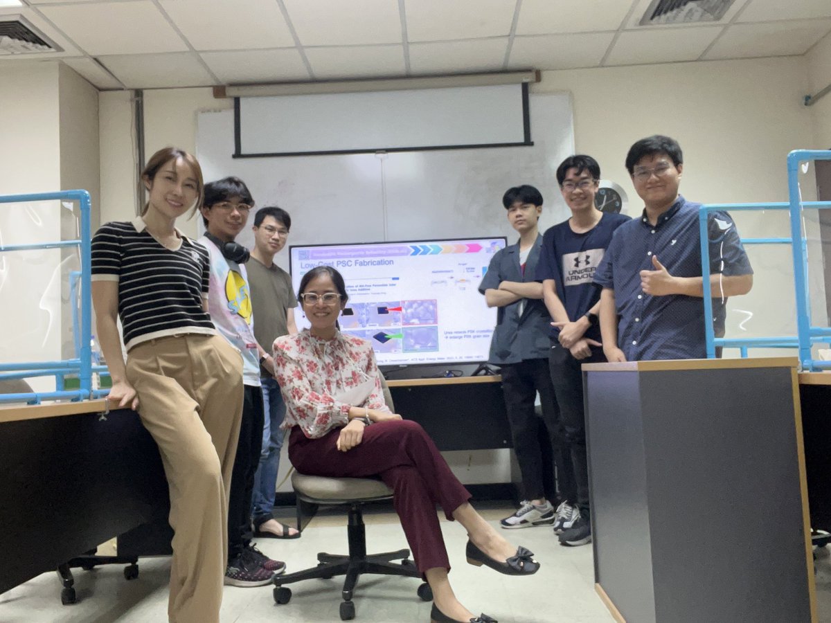 Happy to share a series of lectures about #photovoltaics technologies from PN junctions —> OPV, #perovskite —> tandem —> stability with Metallurgical Eng and EE students of @ChulalongkornU ☺️ Grateful for the opportunities 🙏 #RenewableEnergy