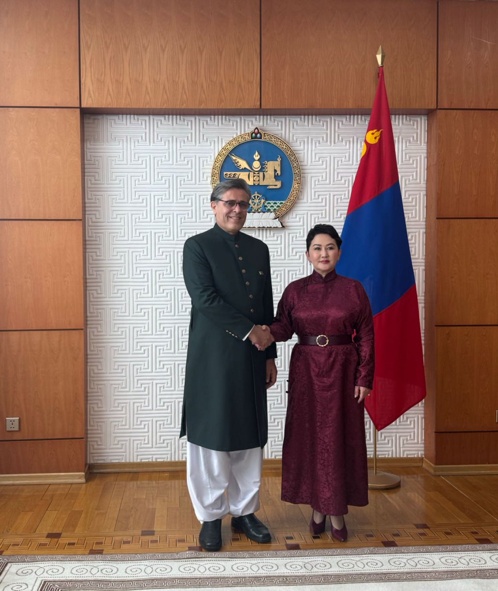 During my interaction with @BattsetsegBatm2, Foreign Minister of Mongolia, we spoke about our rich civilizational linkages and the desire to pass this connection on to the younger generation of our two countries. @ForeignOfficePk @montsame_en @MongolDiplomacy @appcsocialmedia