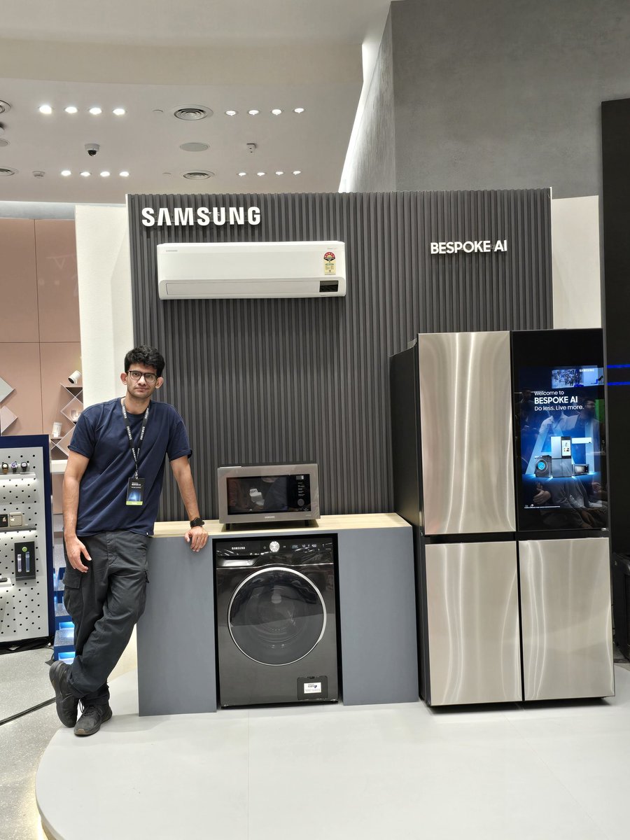 AI is now in your home appliances and the execution is GREATER than I imagined. Samsung has 'cooked' with this one. Video going live soon. 
@SamsungIndia #bespokeai 
@BiIndia