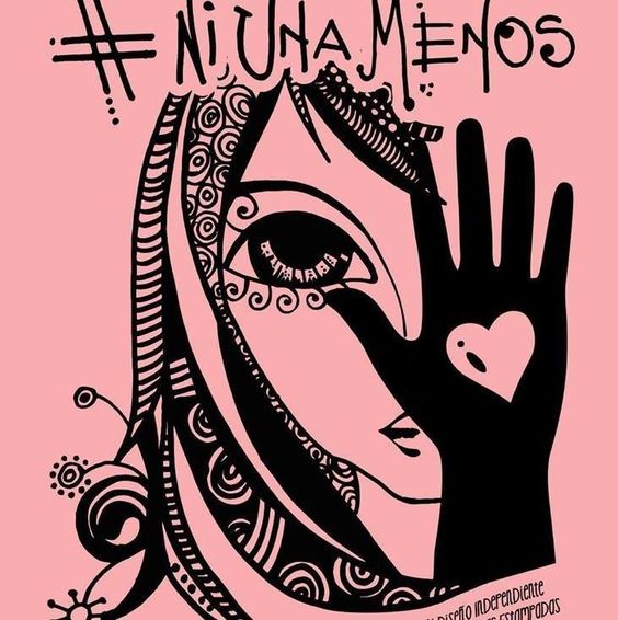 Έχω αποκτήσει πολλές αδερφές.
Και αν μία ξυλοκοπηθεί,
βιαστεί, ή δολοφονηθεί,
δεν θα έρθω ντυμένη πένθιμα.
Θα έρθω και θα στολίσω τους δρόμους
με τα έντερα εκείνων των αδερφών
που σκότωσαν τις γυναίκες τους.
Δεν μπορώ πια να πνίγω την οργή μου
θα έρθω δυνατή. #γυναικοκτονια