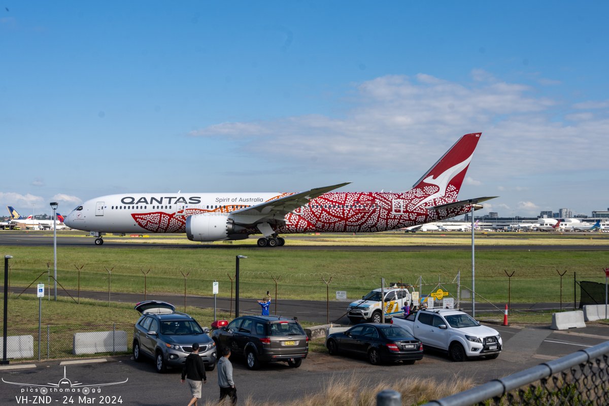 What a spectacular livery and such a privilege to be able to see it up close 😍 📸 @Qantas #B787 VH-ZND Yam Draming c/s departing Sydney to New York via Auckland as QF3 24/3/2024