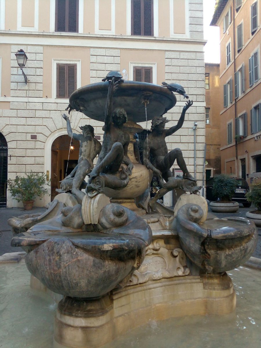 📓 #pillolediroma 👉 facebook.com/gianlucaguidat… La Fontana delle Tartarughe è troppo intrigante per non soffermarcisi un attimo... ❤ #unaguidaturisticaroma #atourguiderome #romeisus #rome #roma #guidaturistica #laculturanonsiferma #romatiamo #fontana #tartarughe #ghetto