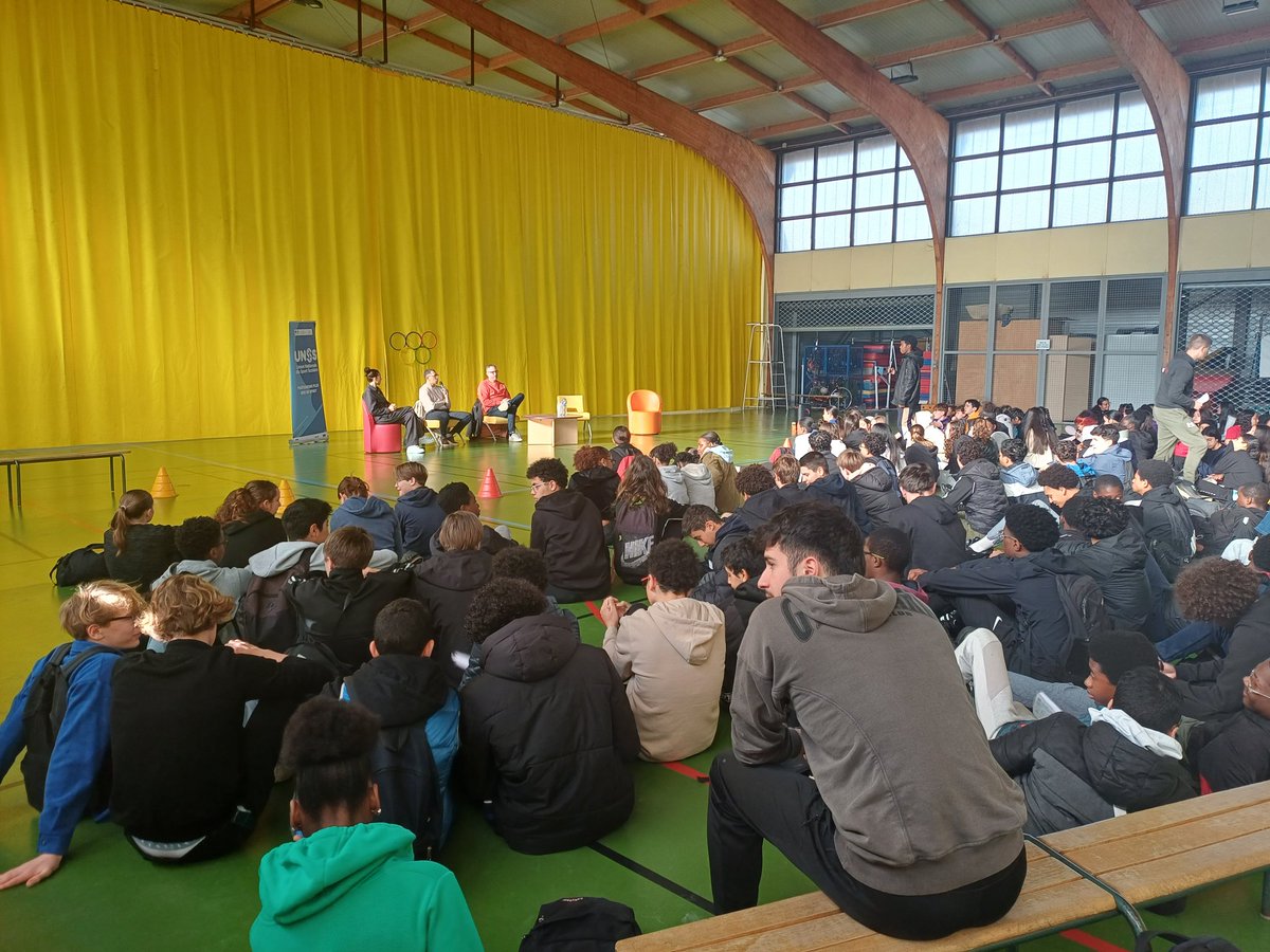 Conférence pour nos élèves de 3ieme en présence de sportifs de haut niveau, <a href="/christophekempe/">kempe christophe</a> champion olympique,du monde et d 'Europe de habdball , @RymBennama championne d Europe de boxe anglaise et <a href="/AliAbboub/">Abboub Ali</a> ctn volley <a href="/unss31/">Unss31</a>
<a href="/FAURIEHERBERT/">A.FAURIE-HERBERT</a>
<a href="/Paris2024/">Paris 2024</a> @g24toulouse #SOP2024